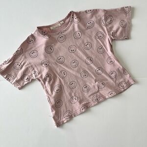 Indy & Pippa Pink Smiley Face Kids T-Shirt. Neutral gender